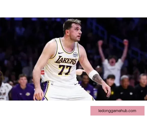 东契奇连续蝉联周最佳 三球首次当选 哈登阿门文班等获提名 东契奇连续蝉联周最佳 三球首次当选 哈登阿门文班等获提名