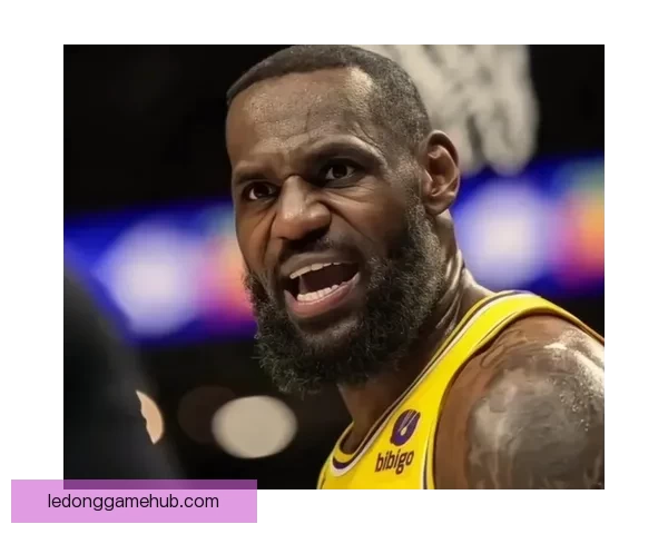 詹姆斯谈与布朗尼单挑时篮板碎裂：更专注高尔夫与国际象棋未来发展